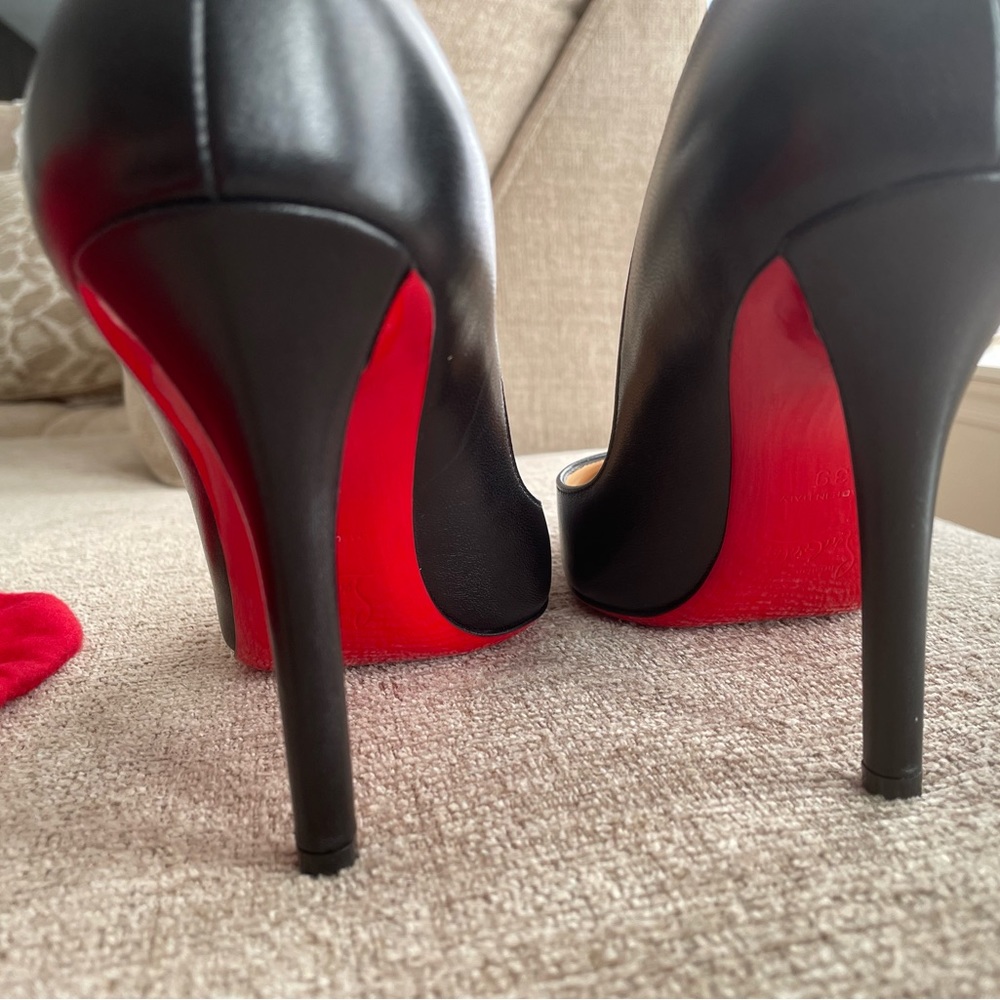 Louis Vuitton’ pump size 39 brand new, never worn - Picture 3 of 9
